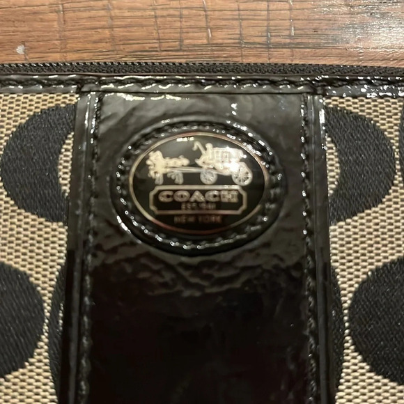 Coach Signature Accordion Zip Wallet - Picture 2 of 6